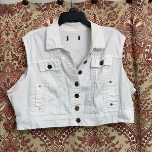 White Cropped Vest!